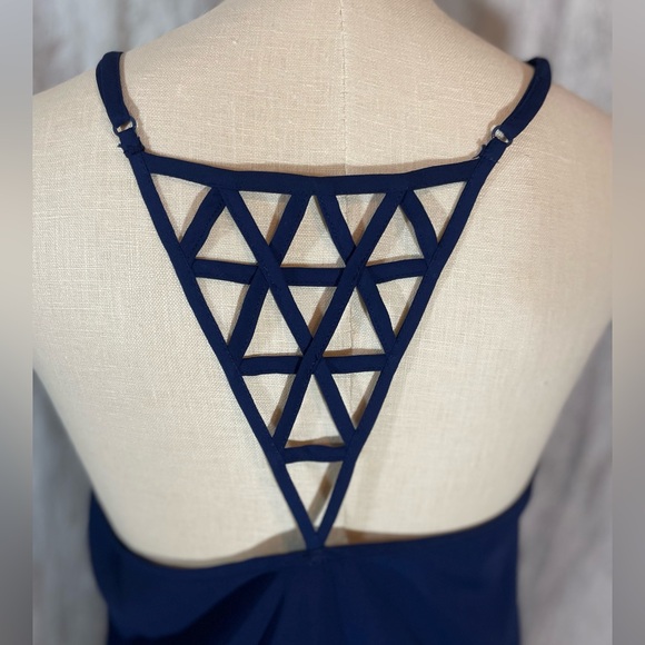 Wells Grace navy polyester tank top with liner & adjustable straps - Picture 10 of 10